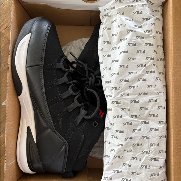 Fila Activisor Viz Kids' Shoes - Black and Red - Picture 2 of 10